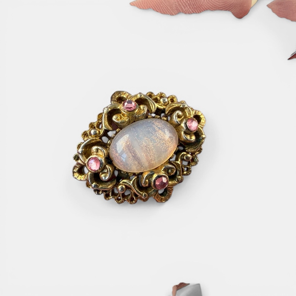 1950s Victorian Revival Opal Glass Brooch Gold Tone Romantic Floral Pin - Picture 4 of 6